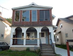 Pre-foreclosure in  APPLE AVE Lorain, OH 44055