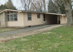 Pre-foreclosure Listing in W CHESTNUT ST OXFORD, OH 45056