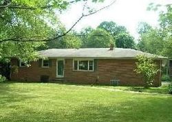 Pre-foreclosure in  NORTHLAWN AVE NE Louisville, OH 44641