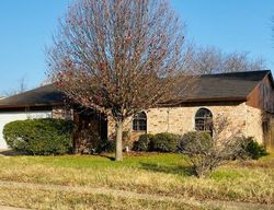 Pre-foreclosure in  CHANCELLORSVILLE DR Fort Worth, TX 76140