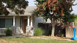 Pre-foreclosure in  LA VIDA AVE Porterville, CA 93257
