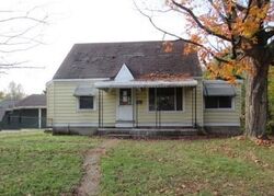 Pre-foreclosure Listing in HELEN ST GARDEN CITY, MI 48135