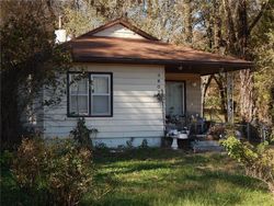 Pre-foreclosure in  W AYRLAWN DR Saint Joseph, MO 64503
