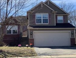 Pre-foreclosure in  NUTHATCH DR Woodstock, IL 60098