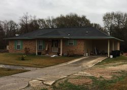Pre-foreclosure in  KENNON DR Baker, LA 70714
