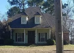 Pre-foreclosure in  BUNCOMBE RD Shreveport, LA 71129