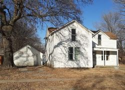 Pre-foreclosure Listing in W 10TH ST JUNCTION CITY, KS 66441