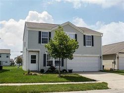 Pre-foreclosure in  STATES BEND DR Indianapolis, IN 46239