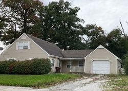 Pre-foreclosure in  GOVERNOR RD Valparaiso, IN 46385