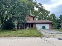 Pre-foreclosure in  OIL CREEK DR Indianapolis, IN 46268