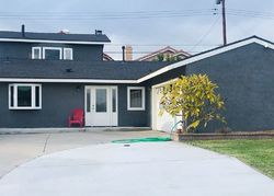 Pre-foreclosure Listing in MOUNT WHITNEY DR BUENA PARK, CA 90620