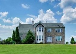 Pre-foreclosure in  LENAPE DR Somerset, NJ 08873