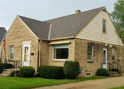 Pre-foreclosure in  S 91ST ST Milwaukee, WI 53227