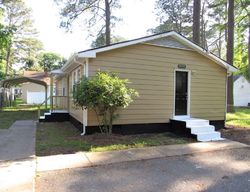 Pre-foreclosure in  MALBON AVE Norfolk, VA 23502