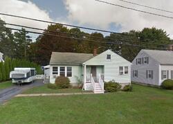 Pre-foreclosure in  WOODLAWN AVE Kittery, ME 03904