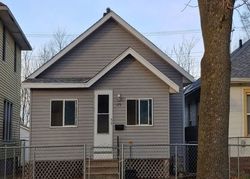 Pre-foreclosure in  15TH AVE East Moline, IL 61244