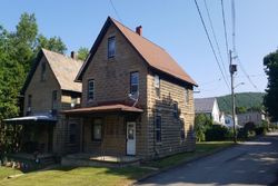 Pre-foreclosure Listing in ABBOTT ST OIL CITY, PA 16301