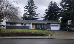 Pre-foreclosure in  SE CLEVELAND AVE Gresham, OR 97080