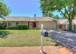  Shorewood Ln, Edmond OK