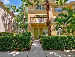 Pre-foreclosure in  OSCEOLA LN Jupiter, FL 33458