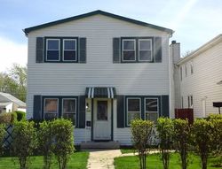 Pre-foreclosure in  W 97TH PL Evergreen Park, IL 60805
