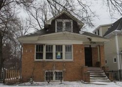 Pre-foreclosure in  LAKE AVE Wilmette, IL 60091