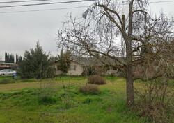 Pre-foreclosure in  S THOMPSON AVE Selma, CA 93662