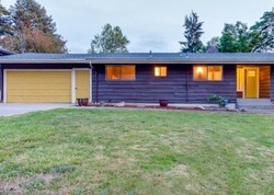 Pre-foreclosure in  SW WILBARD ST Portland, OR 97219