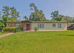 Pre-foreclosure in  CEDAR OAKS DR Jacksonville, FL 32210