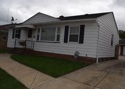  Dellwood Dr, Cleveland OH