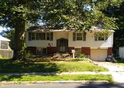 Pre-foreclosure in  LATCHES LN Aston, PA 19014