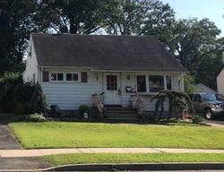 Pre-foreclosure in  E COLFAX AVE Roselle Park, NJ 07204