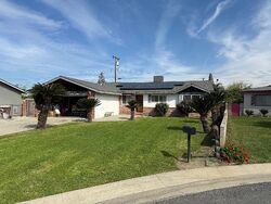 Pre-foreclosure in  W OAKLAND AVE Tulare, CA 93274