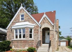 Pre-foreclosure in  S MARSHFIELD AVE Chicago, IL 60620