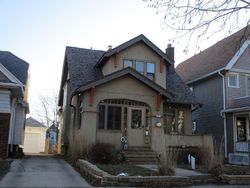 Pre-foreclosure in  N 48TH ST Milwaukee, WI 53208