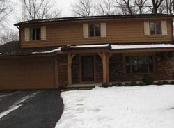 Pre-foreclosure in  PERIVALE PARK RD Toledo, OH 43617