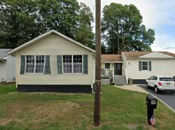 Pre-foreclosure in  HUDSON AVE Port Monmouth, NJ 07758