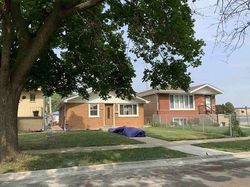 Pre-foreclosure in  MEADE AVE Burbank, IL 60459