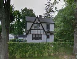 Pre-foreclosure in  GRANDVIEW AVE Great Neck, NY 11020
