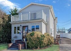 Pre-foreclosure in  QUEBEC RD Island Park, NY 11558