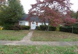 Pre-foreclosure in  HIGHLAND DR Camp Hill, PA 17011