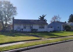 Pre-foreclosure Listing in DETWILER AVE BEVERLY, NJ 08010