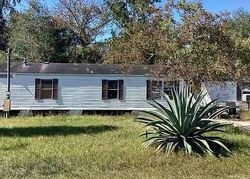 Pre-foreclosure in  OAKCREST DR Interlachen, FL 32148