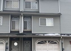 Pre-foreclosure in  SIMMONS LN Staten Island, NY 10314