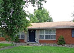 Pre-foreclosure in  FONTAINEBLEAU DR Granite City, IL 62040