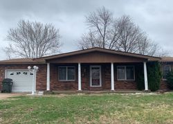 Pre-foreclosure in  FLORENCE AVE Dupo, IL 62239
