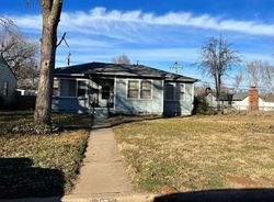 Pre-foreclosure in  E 54TH PL Tulsa, OK 74105