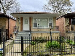 Pre-foreclosure in  S HAMILTON AVE Chicago, IL 60636