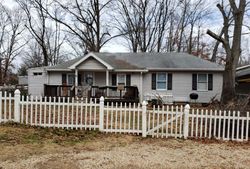 Pre-foreclosure Listing in FABER AVE WAYNESBORO, VA 22980