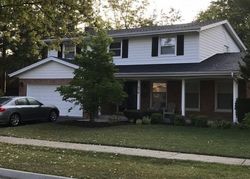 Pre-foreclosure Listing in CASTLEWOOD LN DEERFIELD, IL 60015